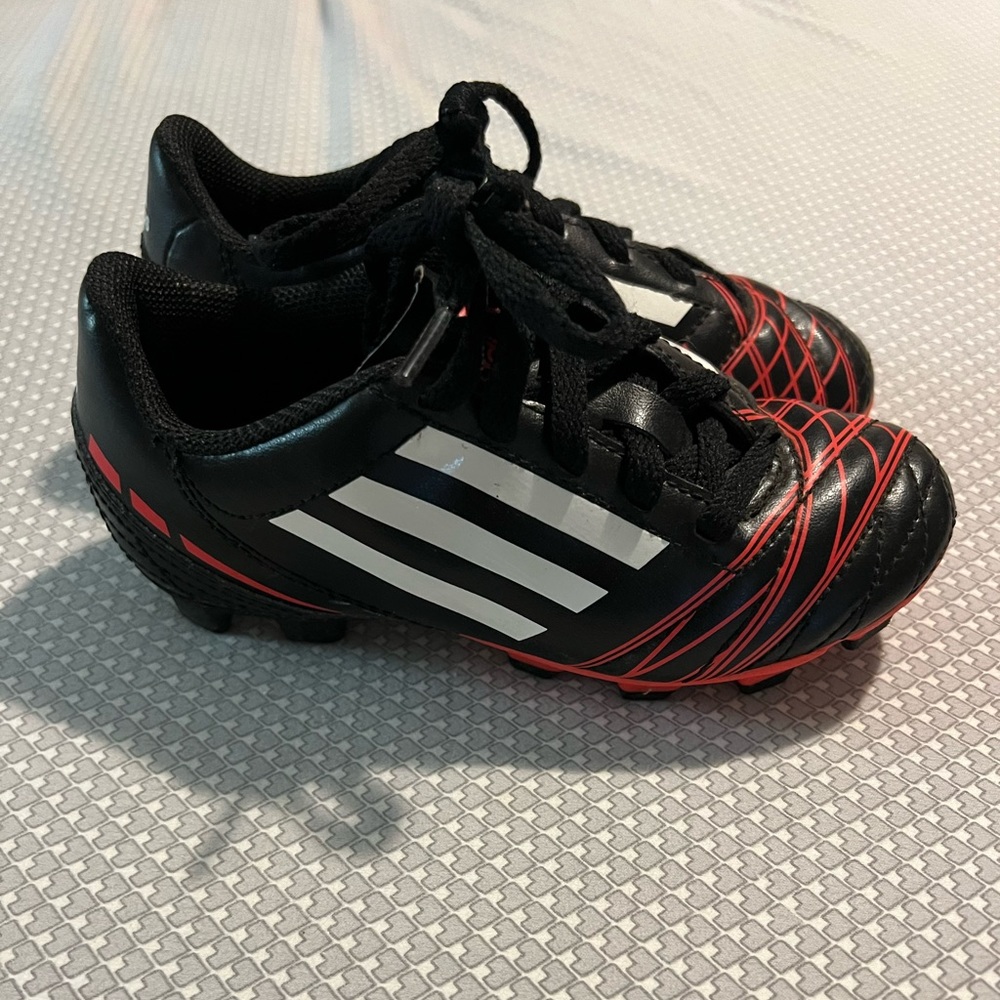 Adidas soccer cleats (little kid)